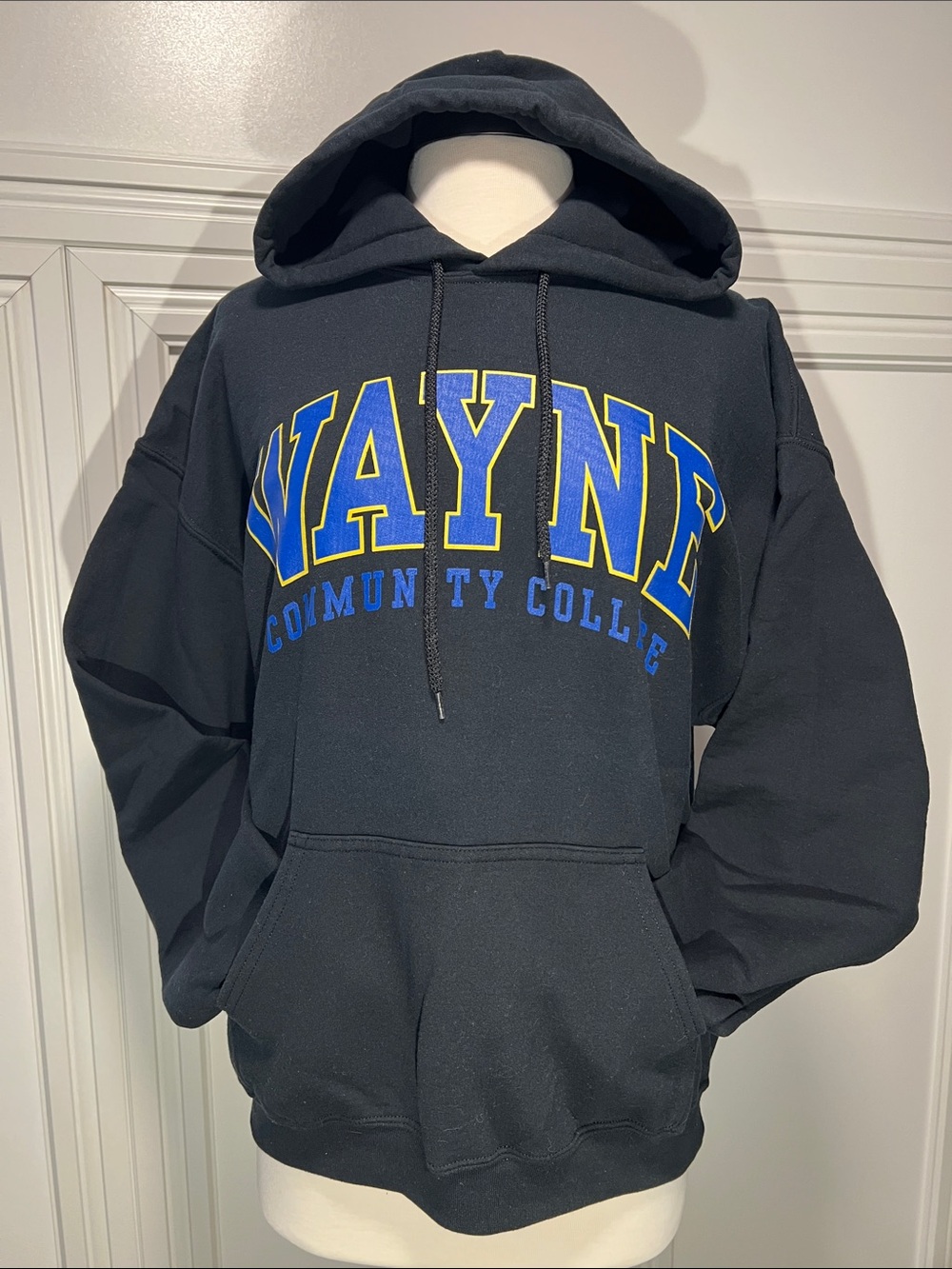 Men’s BLACK Heavy Blend Pullover Sweatshirt-Gildan Brand-Wayne Community College